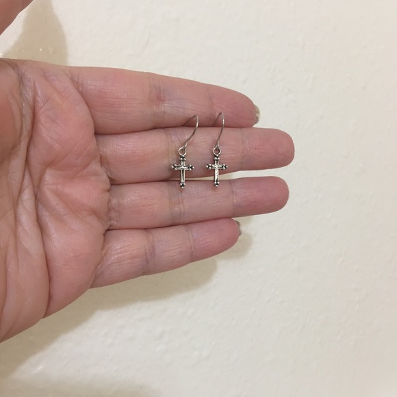 100 Pairs Wholesale Antique Silver￼ Cross Charm ￼￼Small Earrings. - Picture 2 of 12